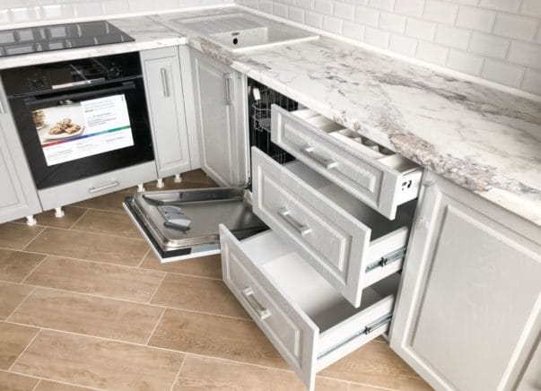 Угловая кухня Камертон 2х2,4 м