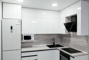 Угловая кухня Пери 2,4х1,3м